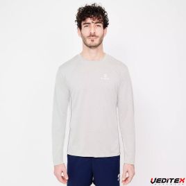 TS02-GRE-PORTE-FACE-T-SHIRT-FOND-GRIS_gris